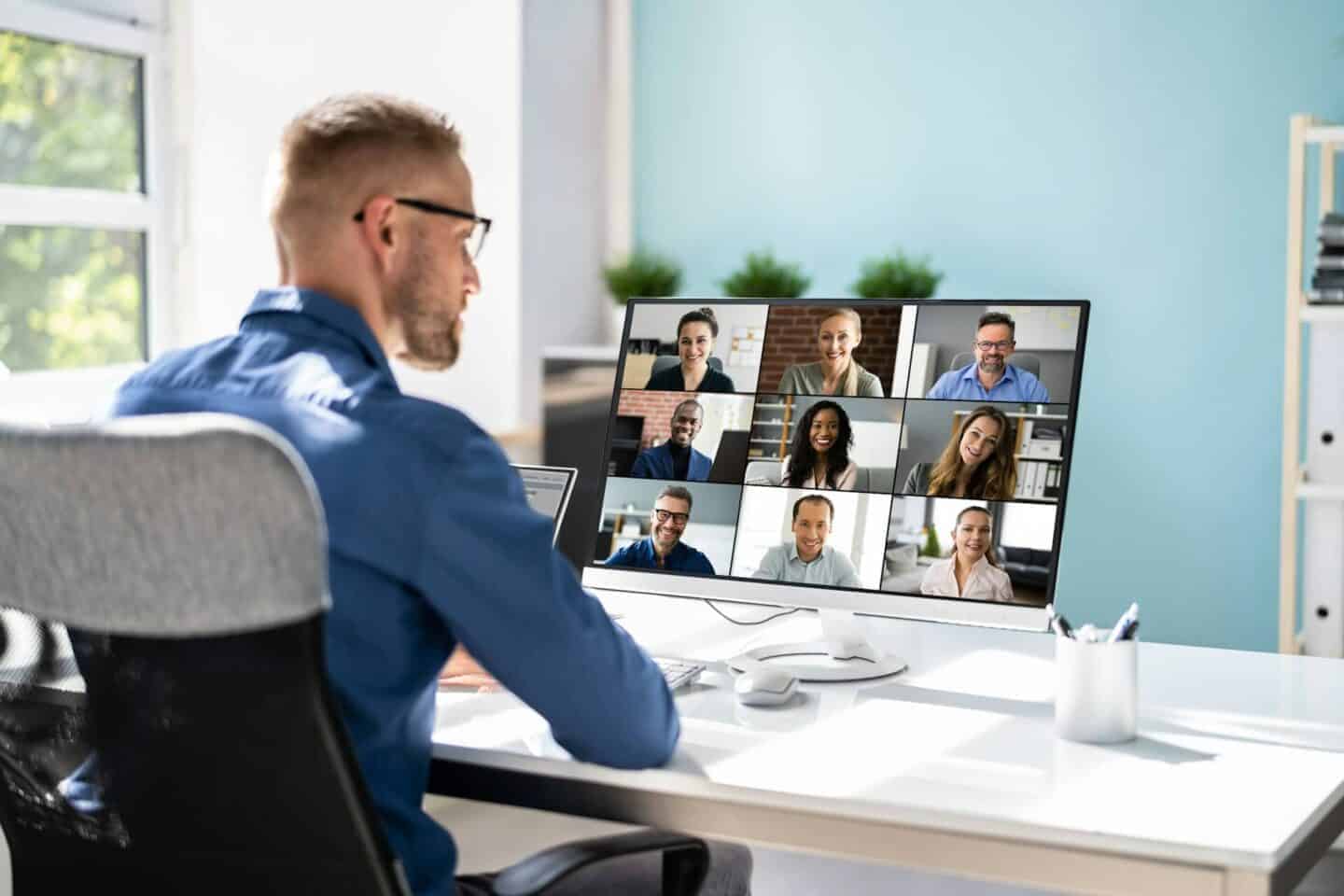 How to Improve Communication With a Remote Crew