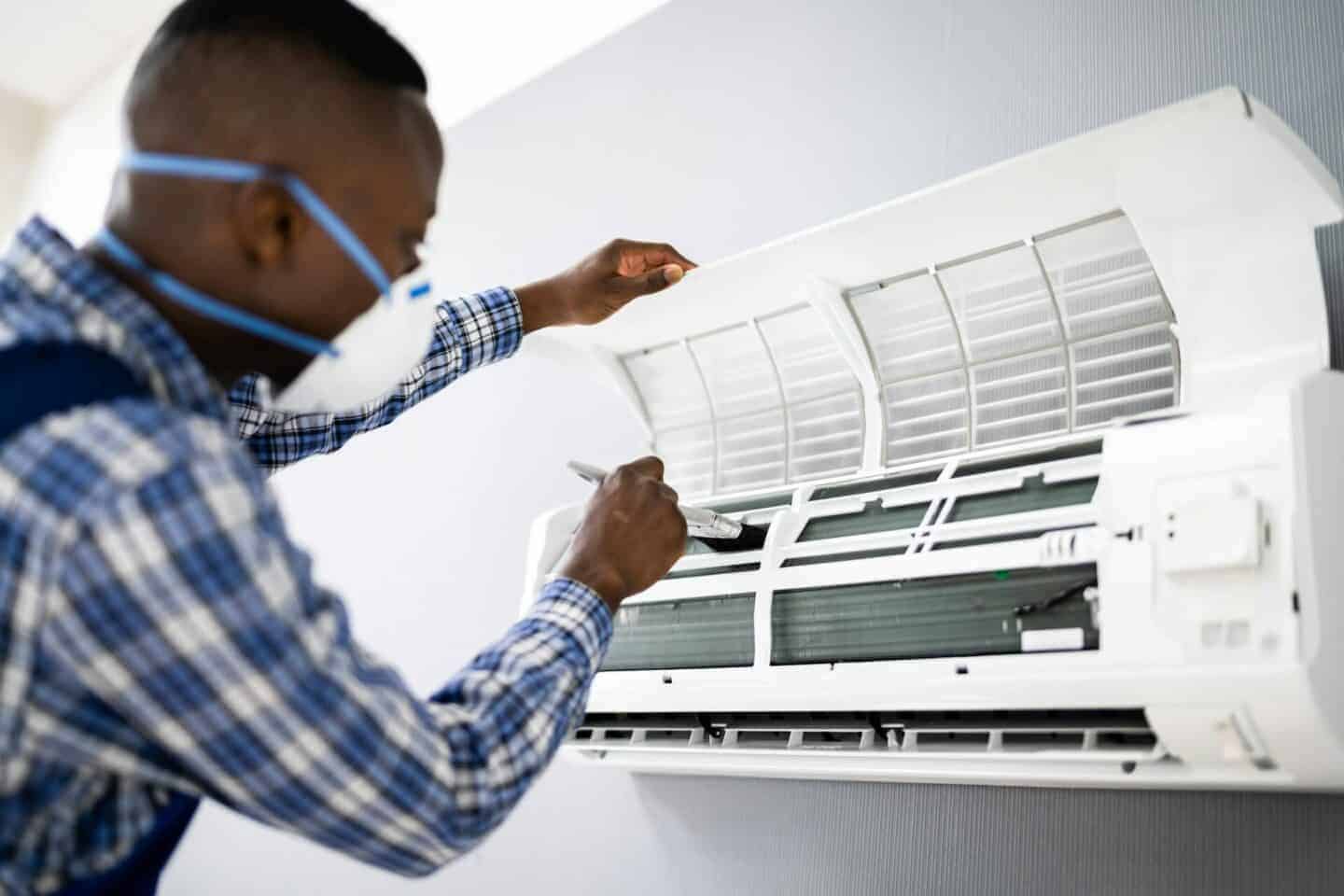 Signs You Need Trusted HVAC Mold Removal Services in Houston