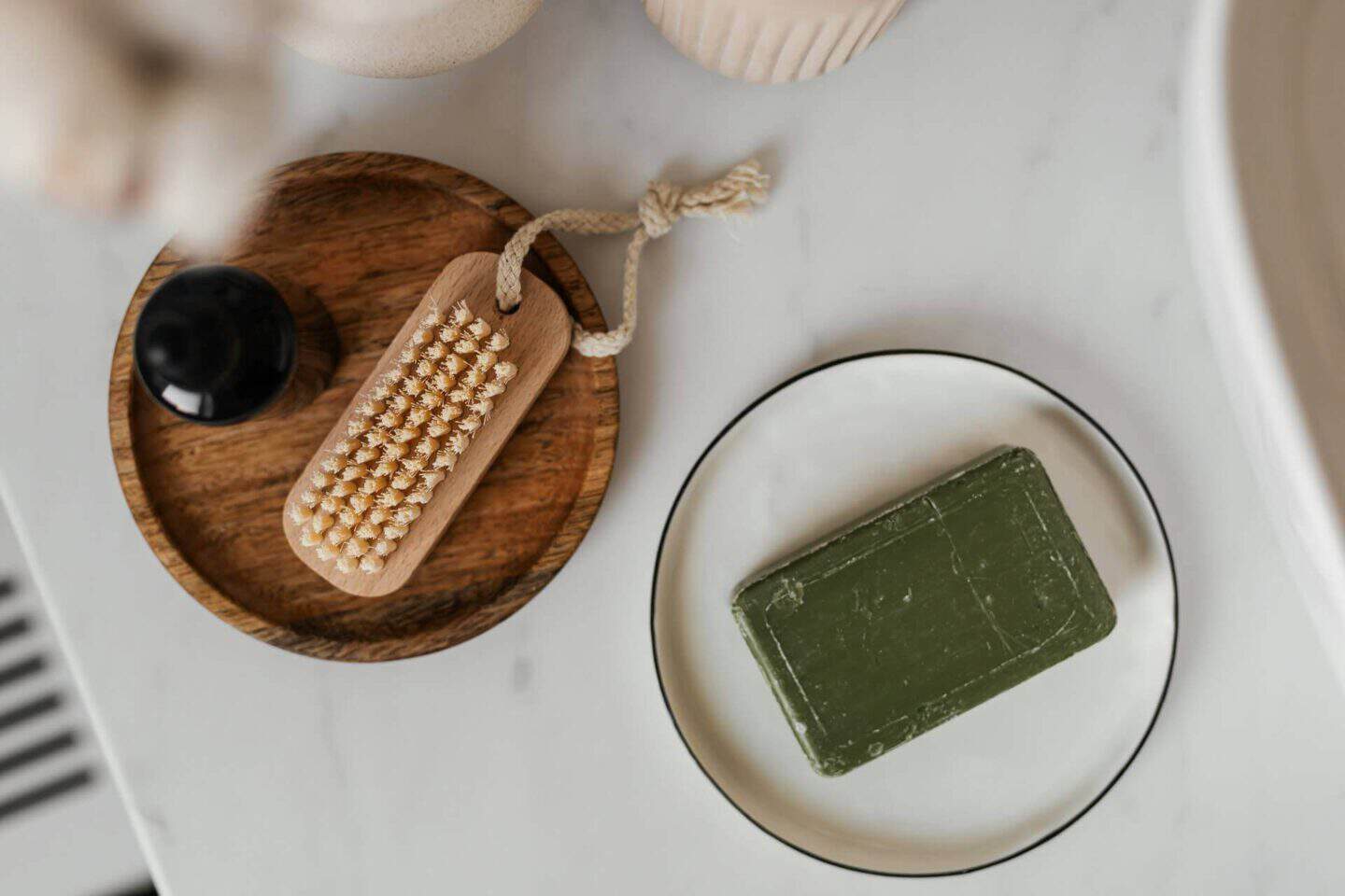 Why More People Are Ditching Store-Brand Soap for Tea Tree Soap