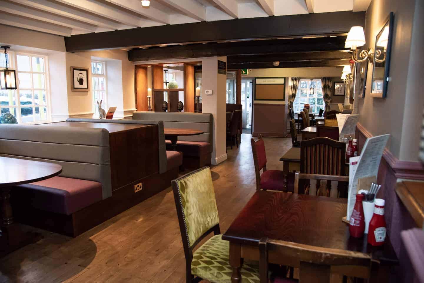 The restaurant area of The Hare and Hounds