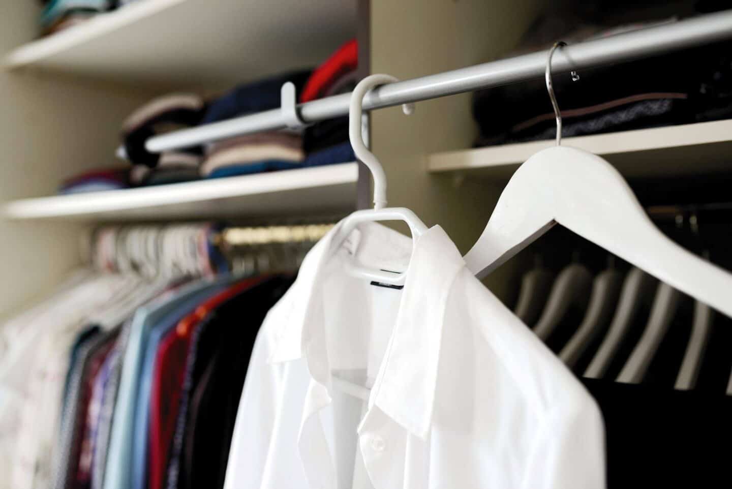 Is it a good idea to have a black wardrobe?