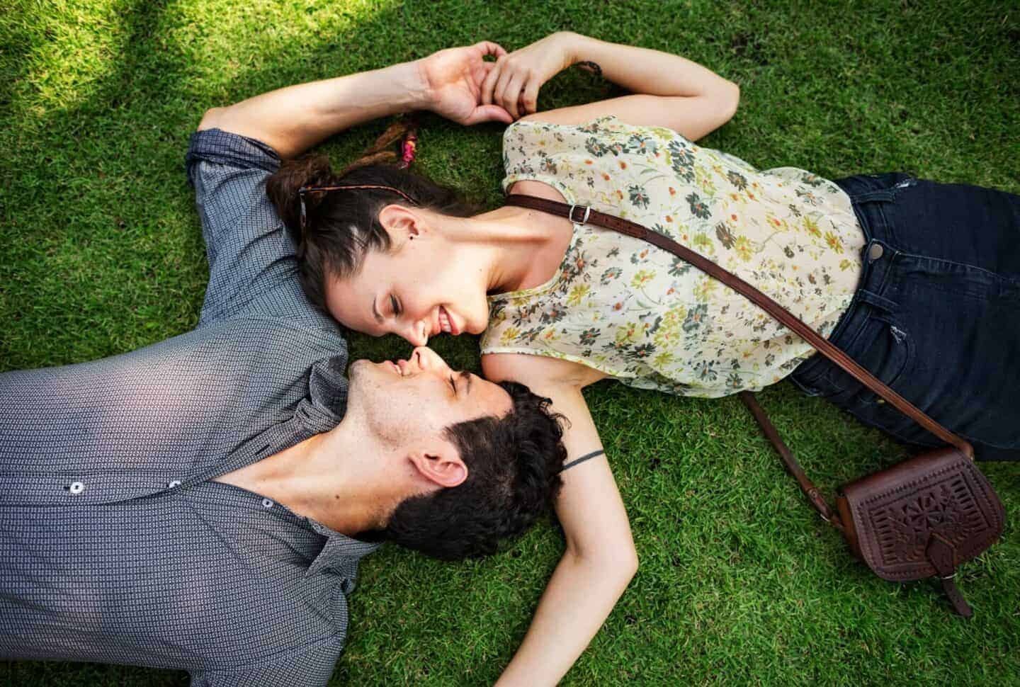 How Couples Can Build Emotional Intimacy Through Simple Wellness Rituals