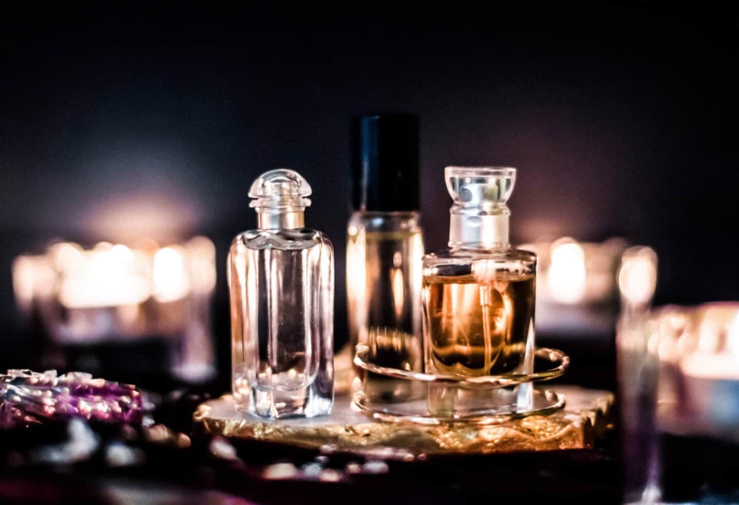 Exploring the Overlap and Hybrid Perfumes within Olfactory Families