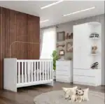 Chambre à coucher bébé complète : lit, armoire, commode. Mobilier confortable et sécurisé.