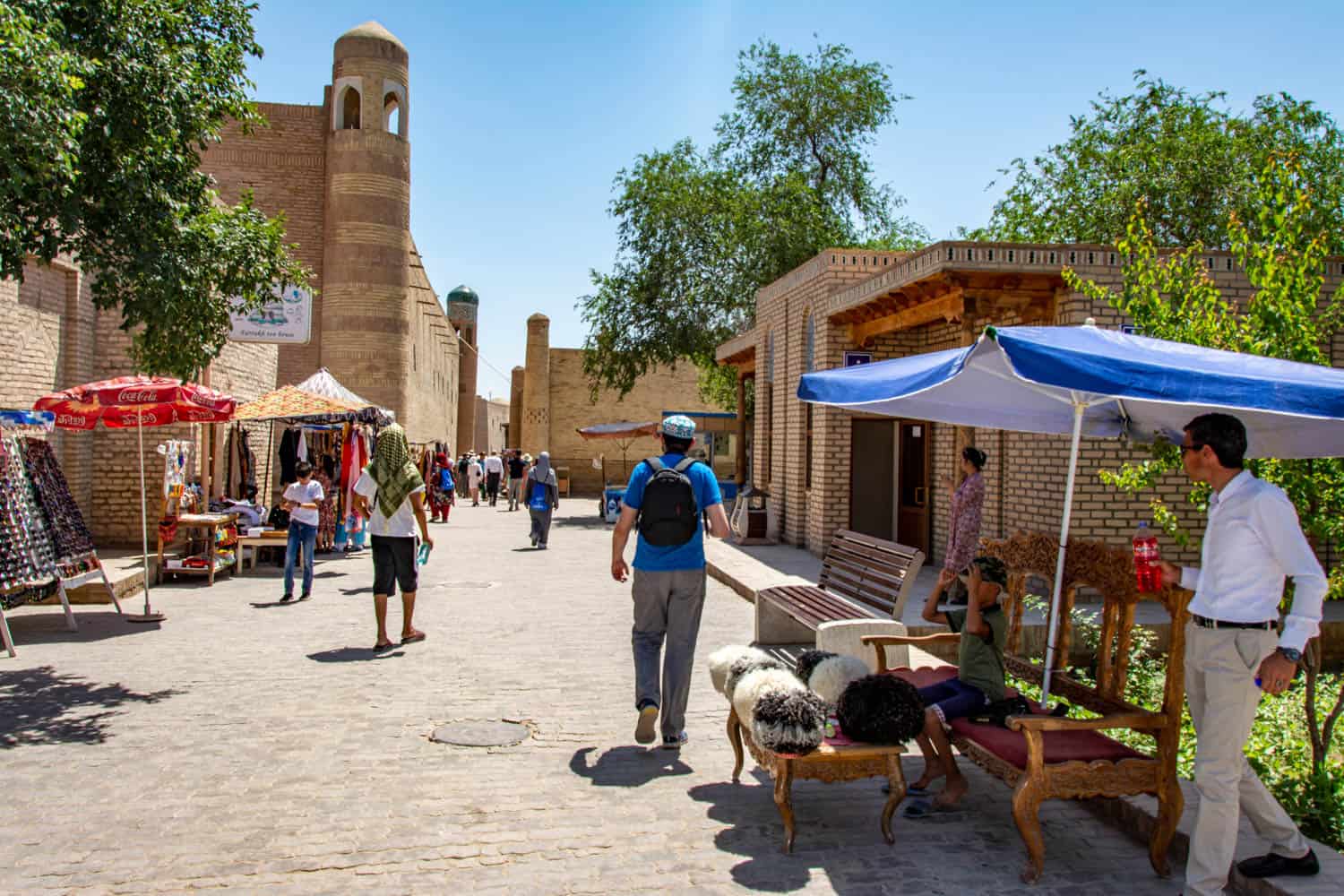 highlights_uzbekistan_tour_bazaars
