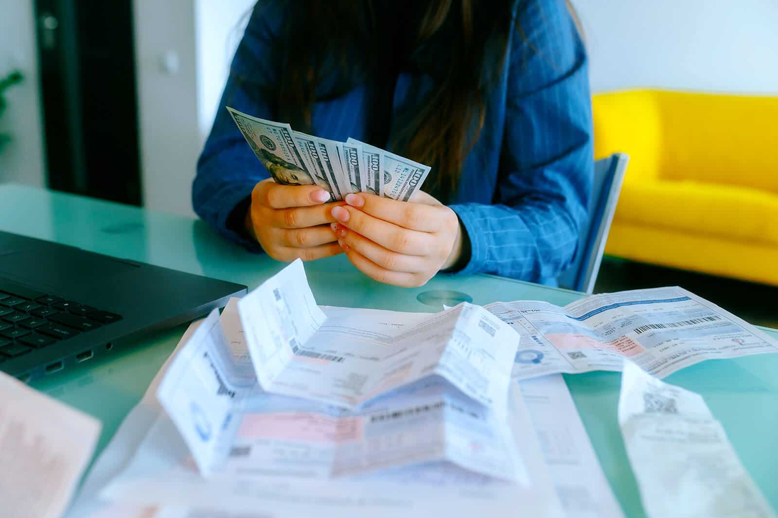 Georgia Homeowner Paying Home Insurance Bills
