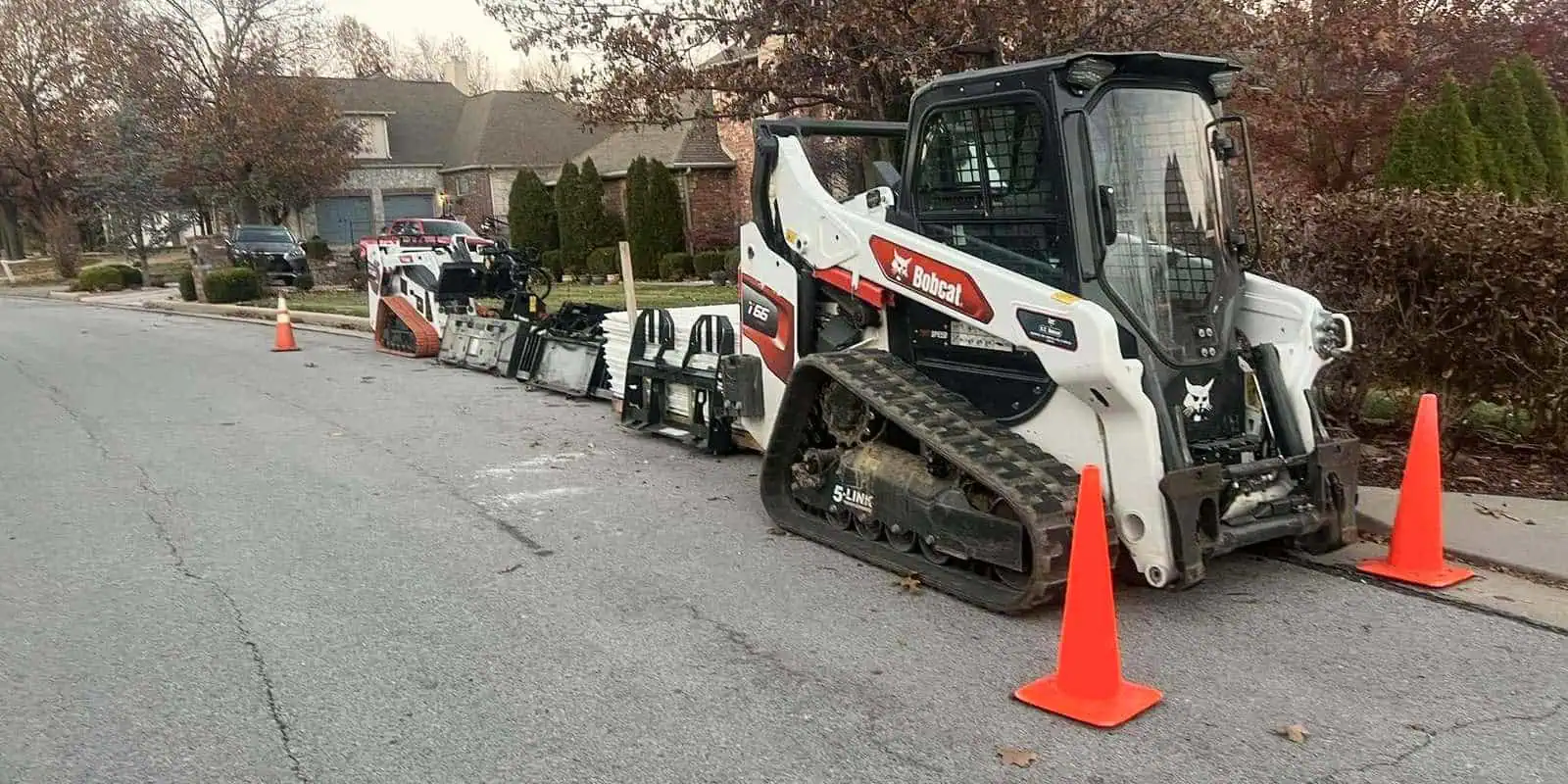 03_duncanlawncaret66compacttrackloader