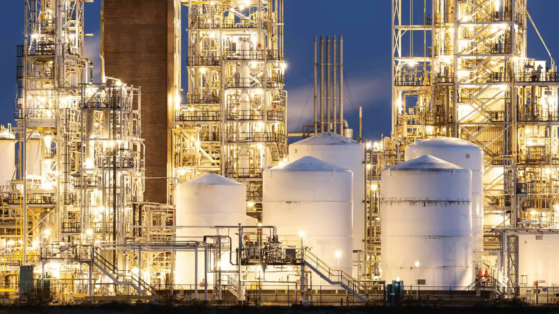 chemical refinery