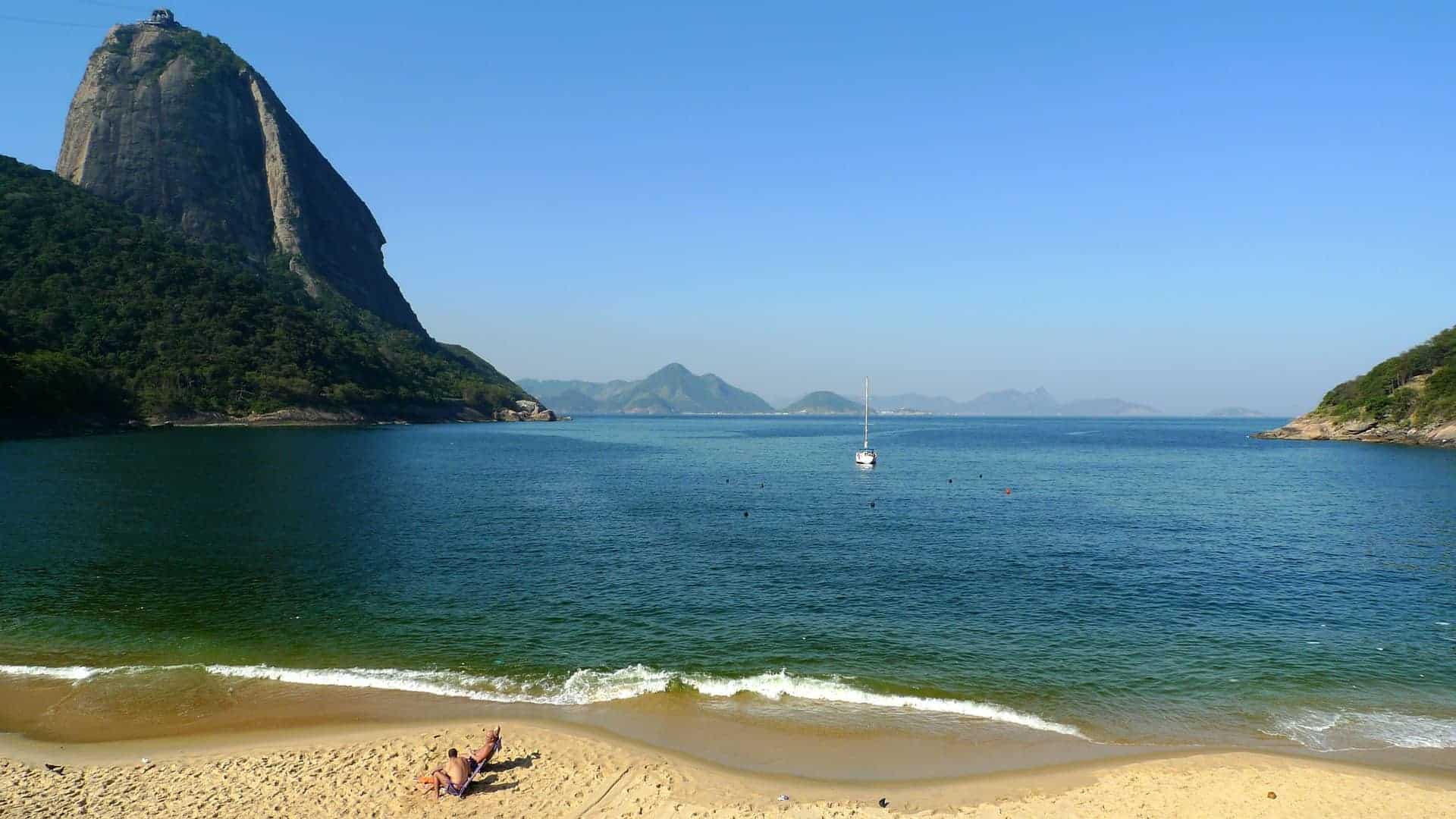 Strand in Rio de Janeiro am Zuckerhut Strand in Rio de Janeiro am Zuckerhut