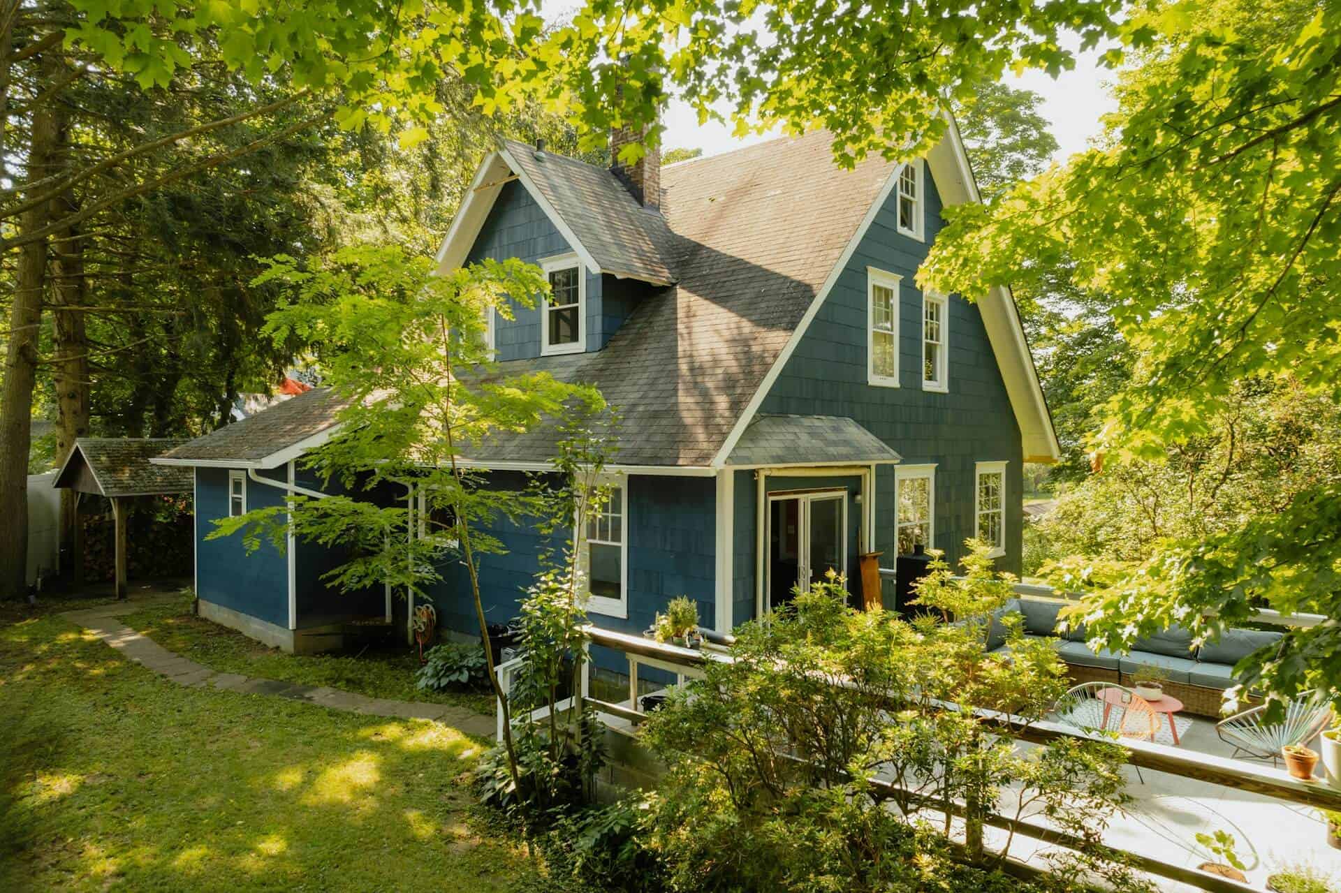Roof Maintenance Habits That Protect Your Home in the Pacific Northwest