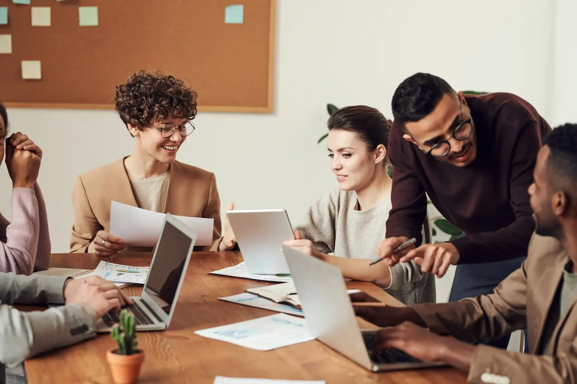 Unlocking Employee Loyalty Elevating Employee Experience & Engagement using WovVXM & OKEN