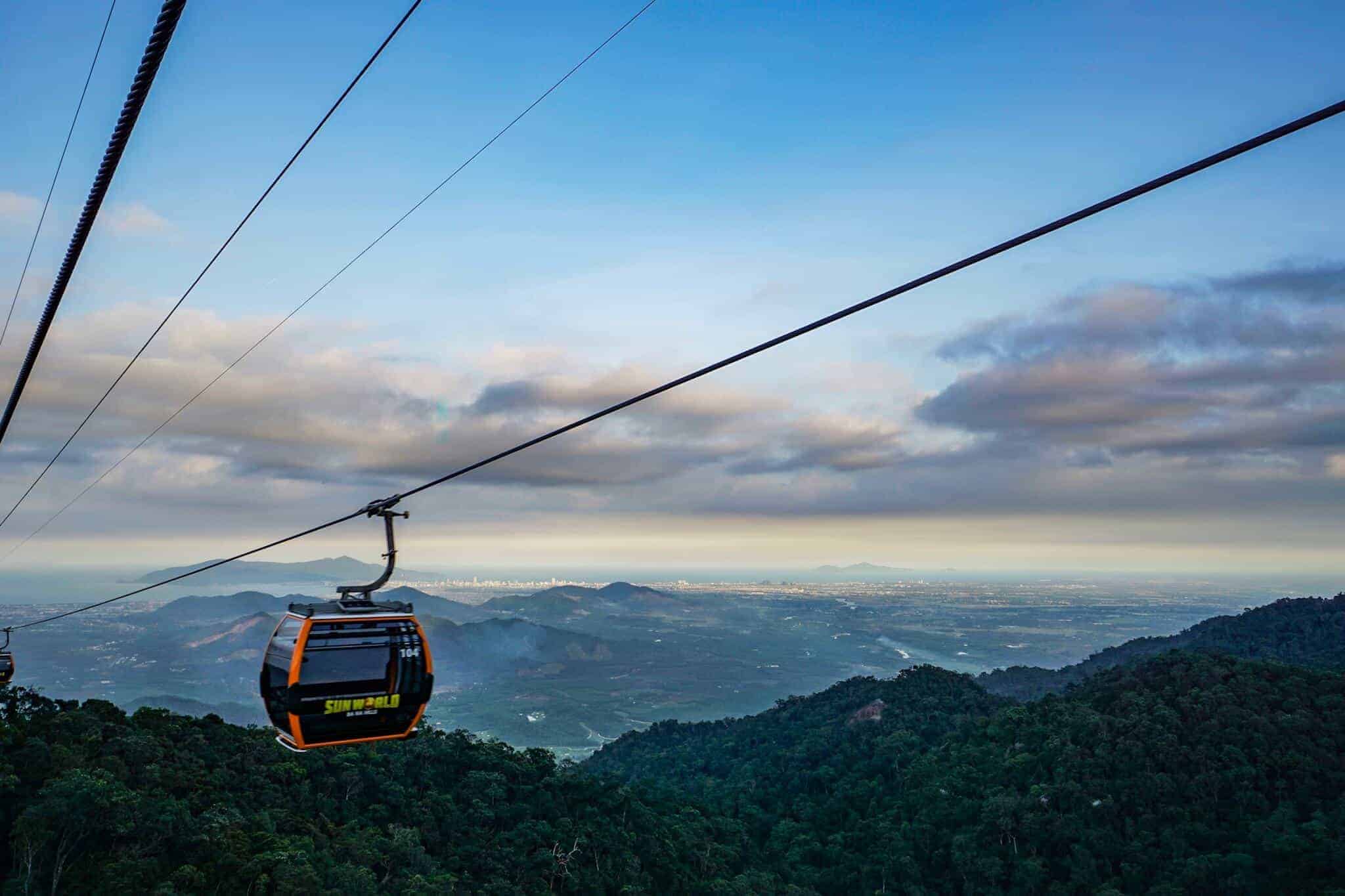 Da Nang Sunworld Cable Car 3