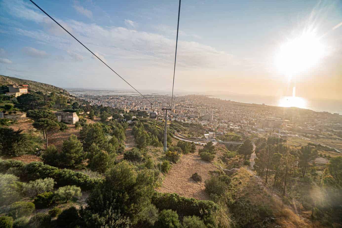 Blick aus der Seilbahn nach Erice.