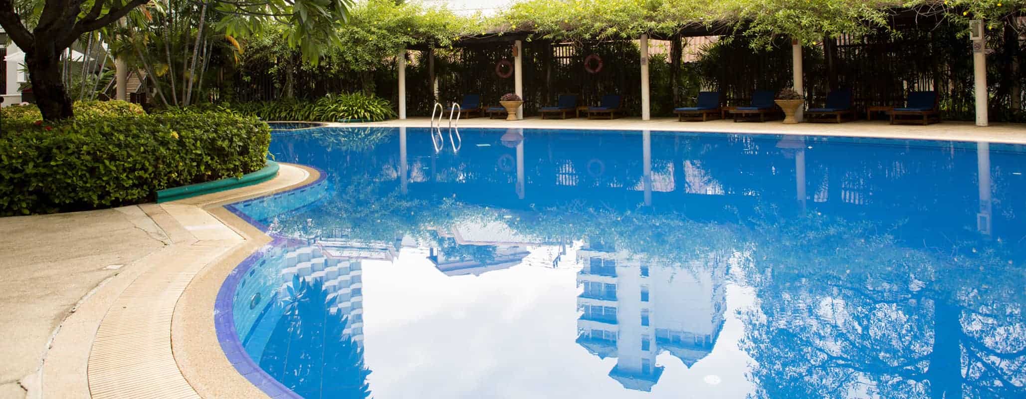 Backyard-Oasis-Header-Image-2