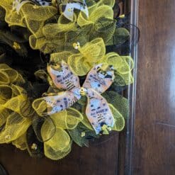 Alternative view of Bumblebee Wreath