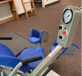 Medical therapy chair with attached gauge device