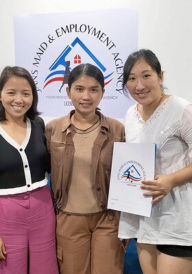 singapore family welcoming their new helper