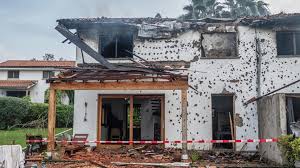 Une maison endommagée par une frappe de drone à Goma, en République démocratique du Congo, le 11 mars 2026. AP - Moses Sawasawa