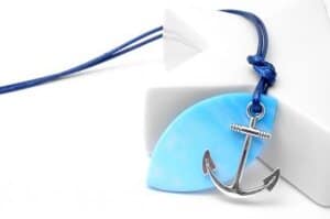 Lange Kette mit Farbverlaufanhänger und Anker
