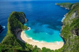 Indonesia is an enormous archipelago with thousands of islands and an incredible variety of landscapes.