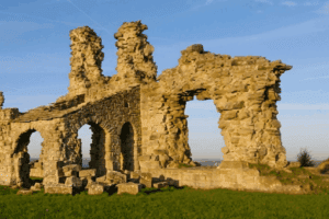 Sandal Castle ruins in Wakefield near Hotel St Pierre