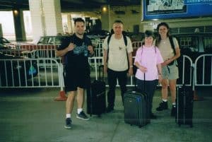 (English) [:nl}Afgeladen de grens overFully loaded over the boarder China trip