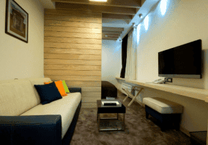 hotel soa room