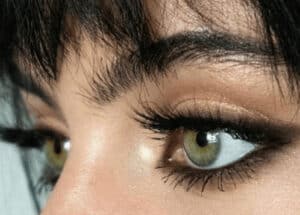 como usar sombra na maquiagem