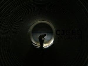 Cleaning CMP pipe for joint sealing.