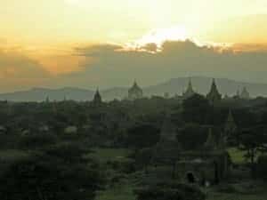 cloudy sunset from Buledi pagoda in Old Bagan