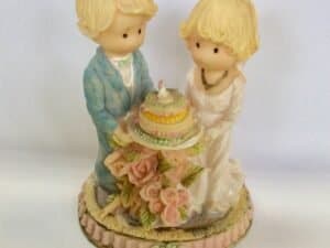 Couple with Wedding Cake, Wedding Favor