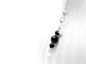 Lange Kette mit Obsidian und Lava