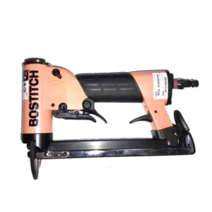Máquina de Agrafar Pneumática Multiusos 6 a 16mm