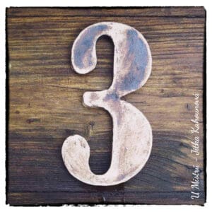 Číslice patinovaná hladká