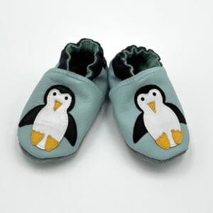Lederfinkli "Pinguin" auf eisblau