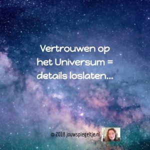 Vertrouwen op het Universum kan alleen als je de details loslaat. Op de afbeelding zie je het Universum, in prachtige blauwe, roze en groenblauwe, paarse kleuren.