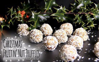 Christmas Fruit and Nut Truffles. Warming christmas spices. No-bake, gluten-free, vegan.