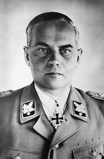 Felix Steiner - SS-commandant tijdens de Tweede Wereldoorlog Portret van Felix Steiner, Duitse SS-commandant die een sleutelrol speelde in de ontwikkeling van de Waffen-SS tijdens WOII.