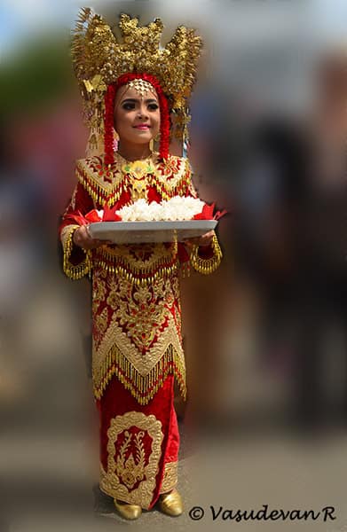 A peek into Minangkabau culture 11 Minangkabau girl