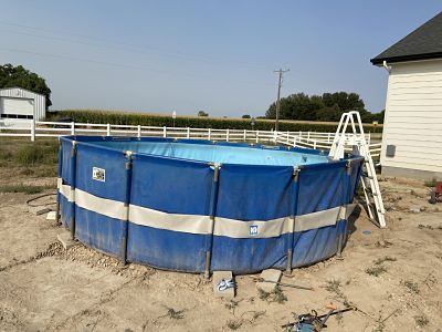above ground swimming pool