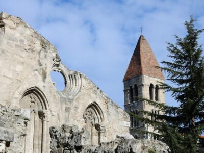 Beitragsfoto spanische Autonome Gemeinschaft Kastilien und León Nordwestspanien Beispielbild Alte Kathedrale - spanienportal.info YouTube Video Galerie Playlist Autonome Gemeinschaft Kastilien und León