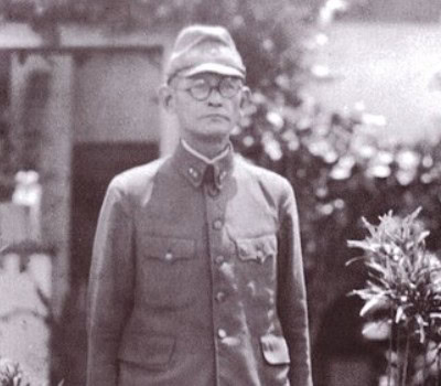 Luitenant-generaal Harukichi Hyakutake in zijn hoofdkwartier in Rabaul tijdens de Tweede Wereldoorlog, circa 1942, commandant van het 17e Leger.