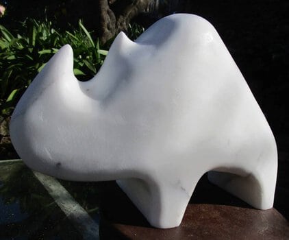 Rhinocéros blanc, marbre de Carrare