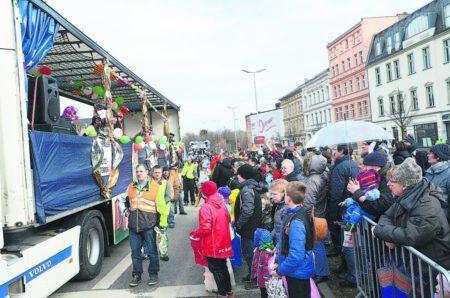 Märkischer Bote Region: Die Narren übernehmen!