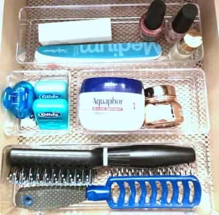 Bedroom and bathroom makeup storage tips: drawer dividers