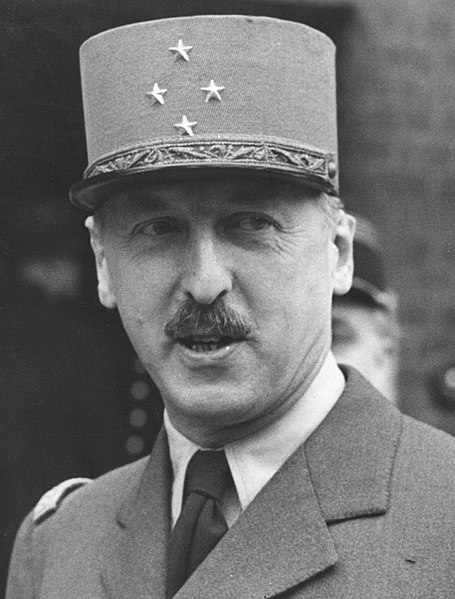 Generaal Marie Pierre Koenig, een Franse held, leidde de Vrije Franse Strijdkrachten en speelde een cruciale rol tijdens de Tweede Wereldoorlog.