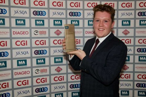Jonny scoops the Apprentice Ambassador of the Year award!