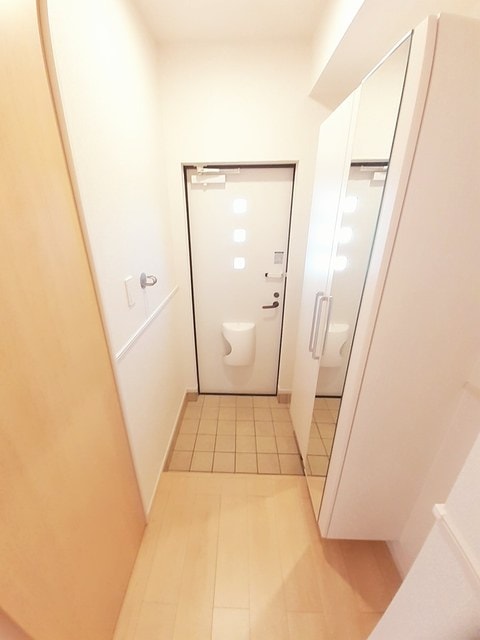 玄関ホール(下駄箱)