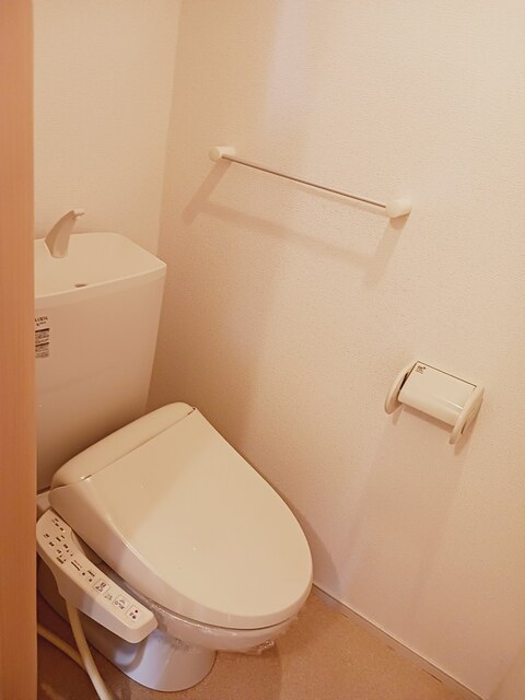 温水洗浄便座 (内装)