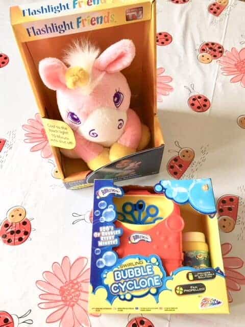 Shopping haul from PoundToy - Swirling Bubble cyclone machine, Flashlight friends unicorn light plushie unicorn light